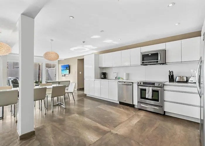 Upscale Modern Villa Private W Terrace In Bahia Mar Beachfront Resort, Heated Pool!